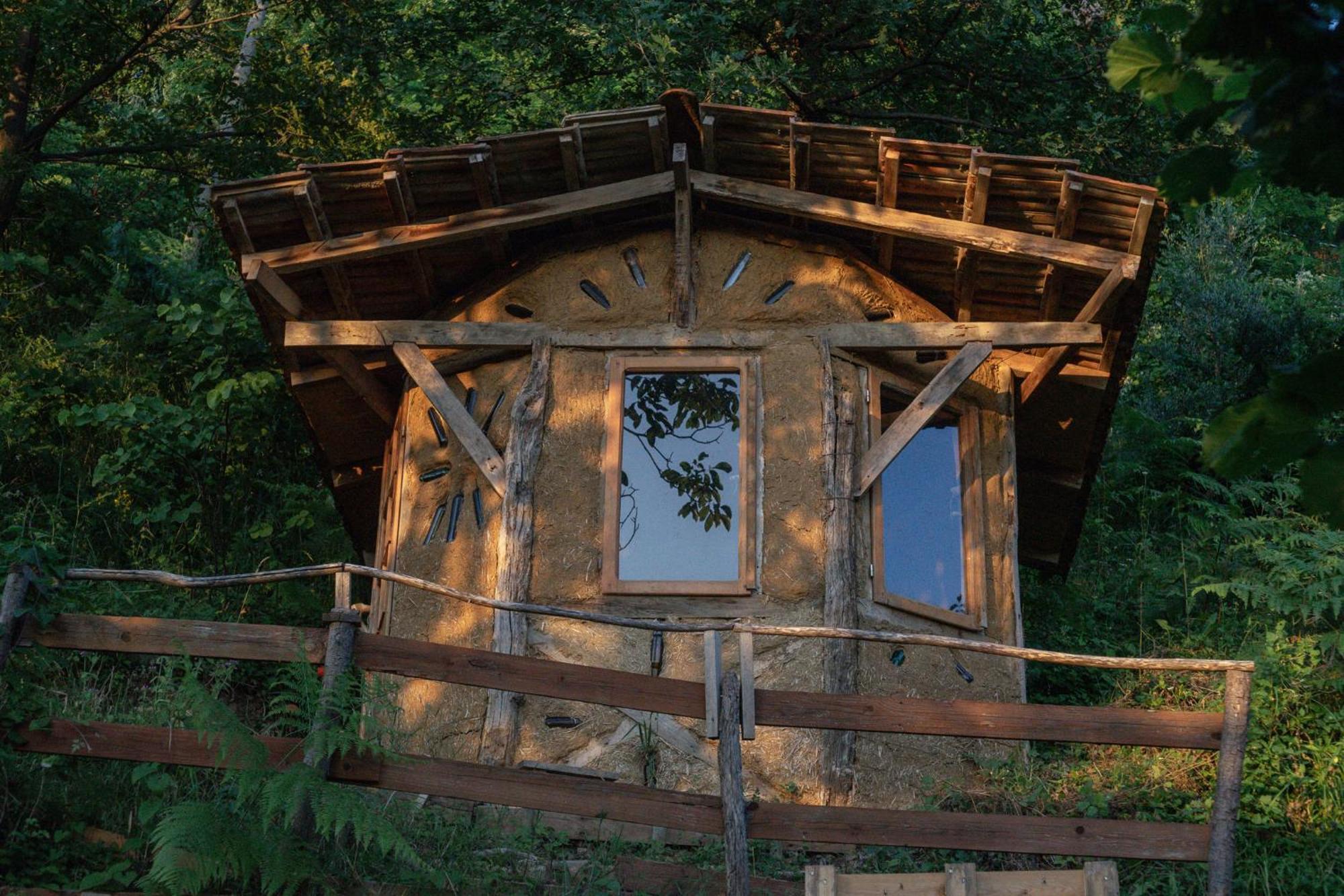The House In The Village Pellumbas Dış mekan fotoğraf