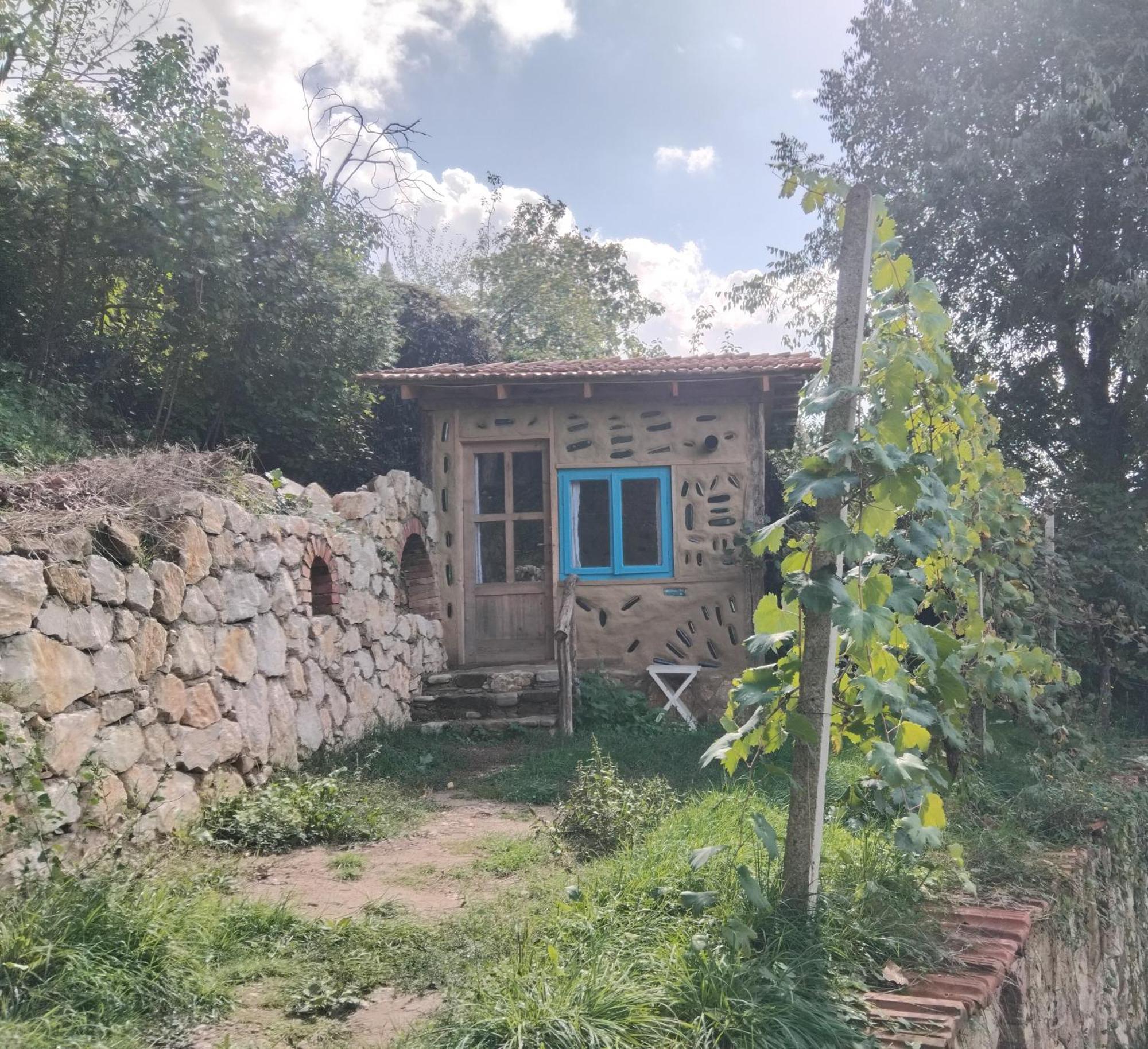 The House In The Village Pellumbas Dış mekan fotoğraf