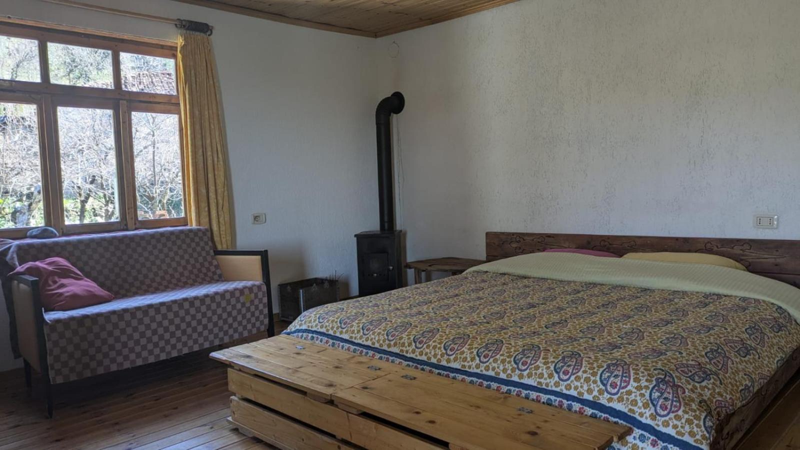 The House In The Village Pellumbas Dış mekan fotoğraf