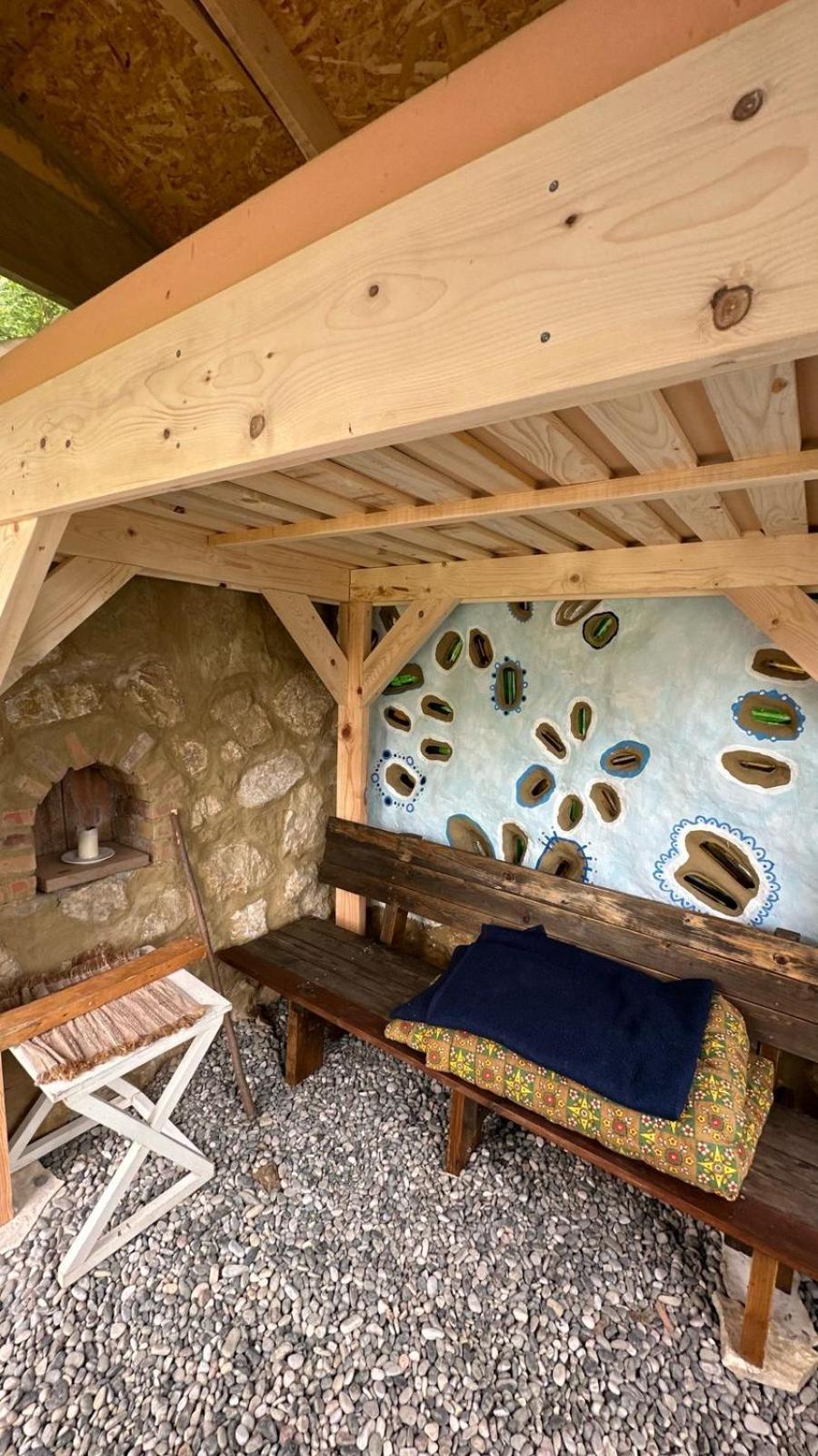 The House In The Village Pellumbas Dış mekan fotoğraf